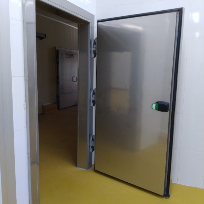 CỬA BẢN LỀ KHO LẠNH CHILBLOCK - Vật tư kỹ thuật Huy Phát CỬA BẢN LỀ KHO LẠNH CHILBLOCK - Vật tư kỹ thuật Huy Phát